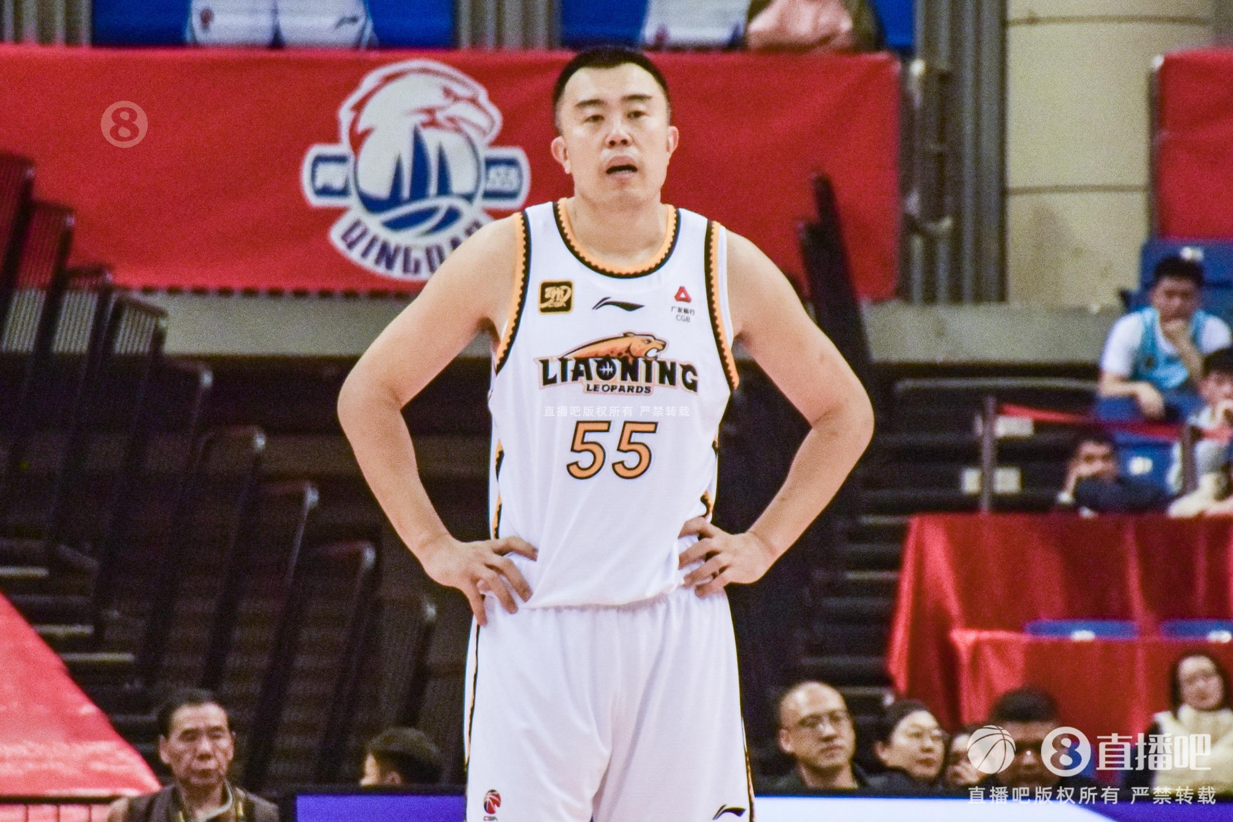 老將盡力了！韓德君7中4拿到14分12籃板3助攻